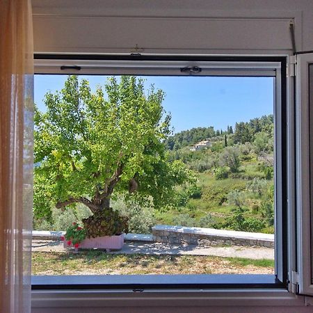 Myrtilo Cottage Votsi  외부 사진