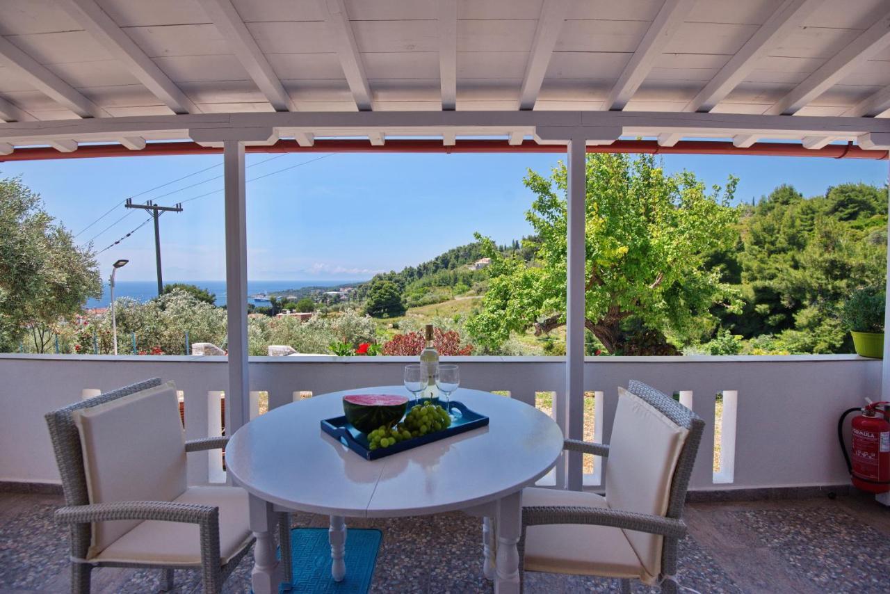 Myrtilo Cottage Votsi  외부 사진